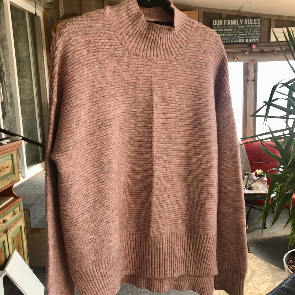 SWEET ROMEO Women’s Sweater, Powder Pink Color,Size XL, Great Shape!